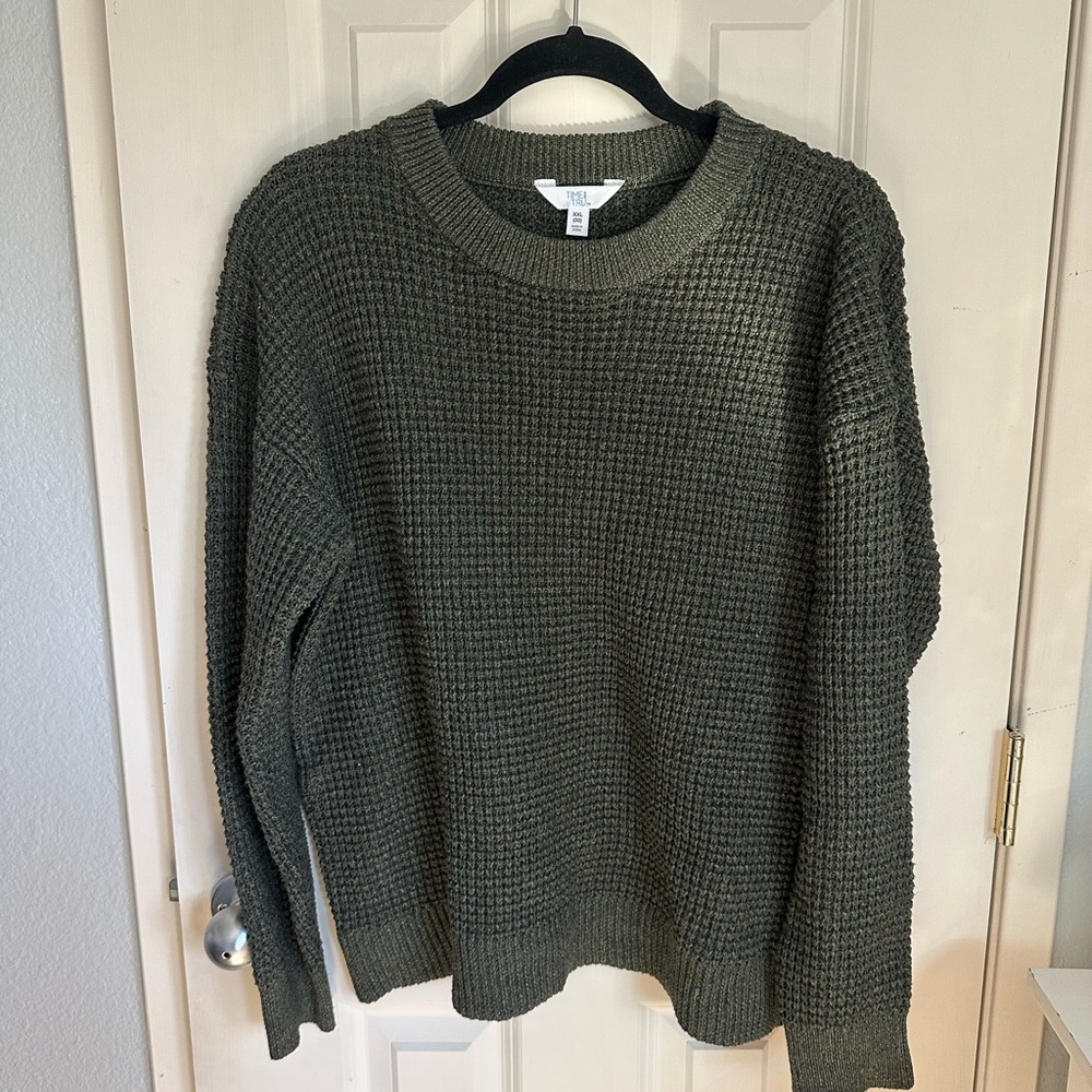 Time and Tru Olive Green Waffle Knit Crew Sweater